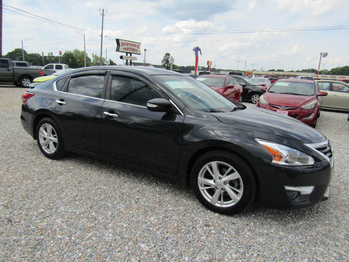 2013 Gray Nissan Altima 2.5 S (1N4AL3AP5DC) with an 2.5L L4 DOHC 16V engine, Automatic transmission, located at 15016 S Hwy 231, Midland City, AL, 36350, (334) 983-3001, 31.306210, -85.495277 - Photo#0